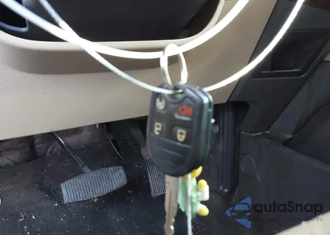 2014 Ford F-250 Lariat z USA, uszkodzony, nr VIN 1FT7W2BT7EEA72050